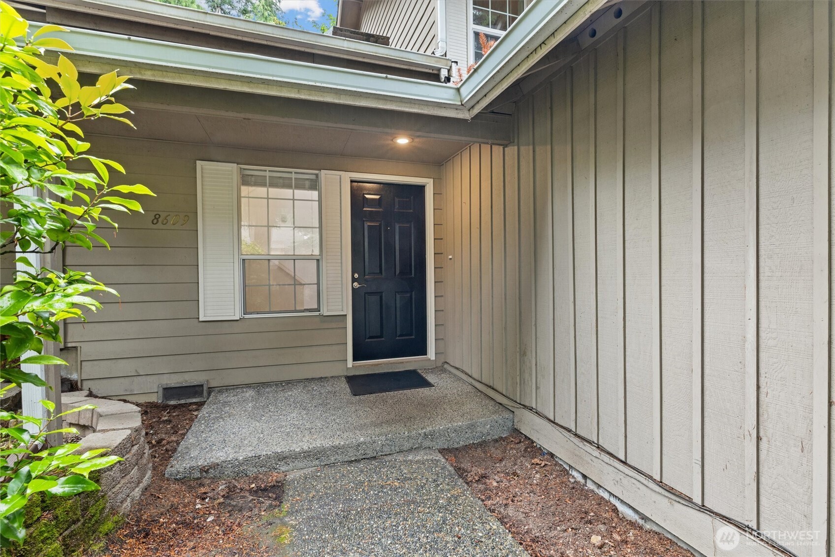 8609 137th Avenue NE
