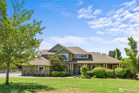 Photo of 70 Majestic Heights Drive, Ellensburg, WA 98926 (MLS # 2409214)