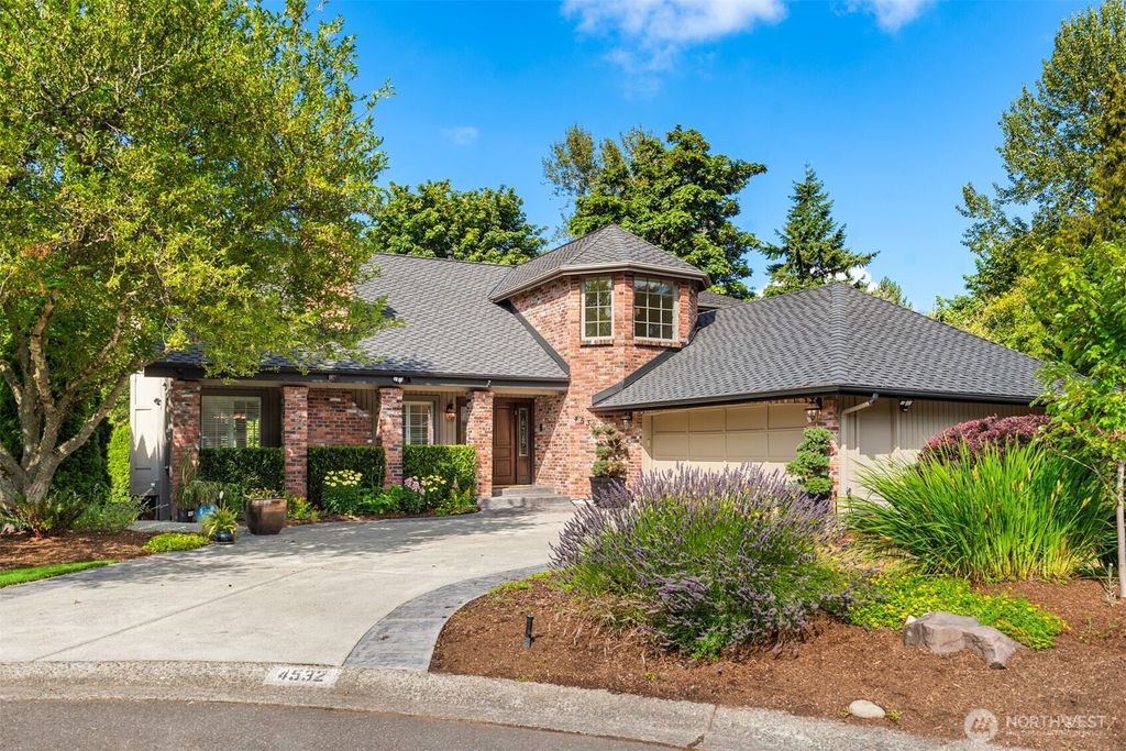 Photo of 4532 169th Place SE, Bellevue, WA 98006 (MLS # 2418526)
