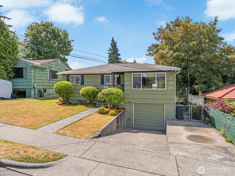 4322 S 10th Street