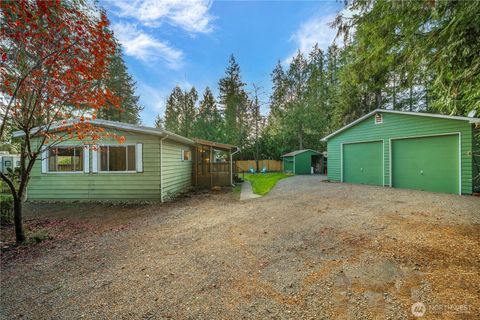 Photo of 22155 SE 274th Place, Maple Valley, WA 98038 (MLS # 2488391)