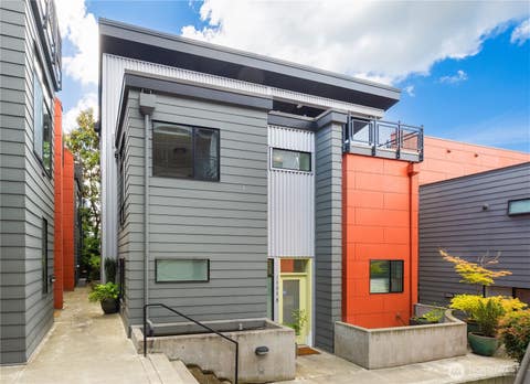Photo of 1808 11th Avenue #B, Seattle, WA 98122 (MLS # 2537836)
