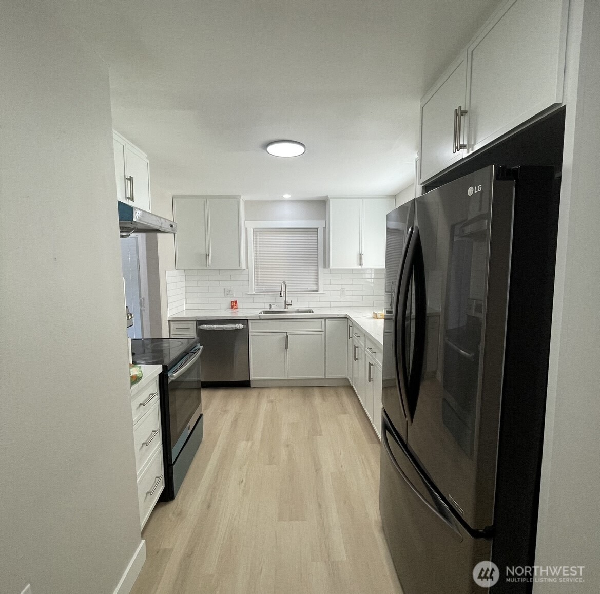 13829 51 Avenue S
