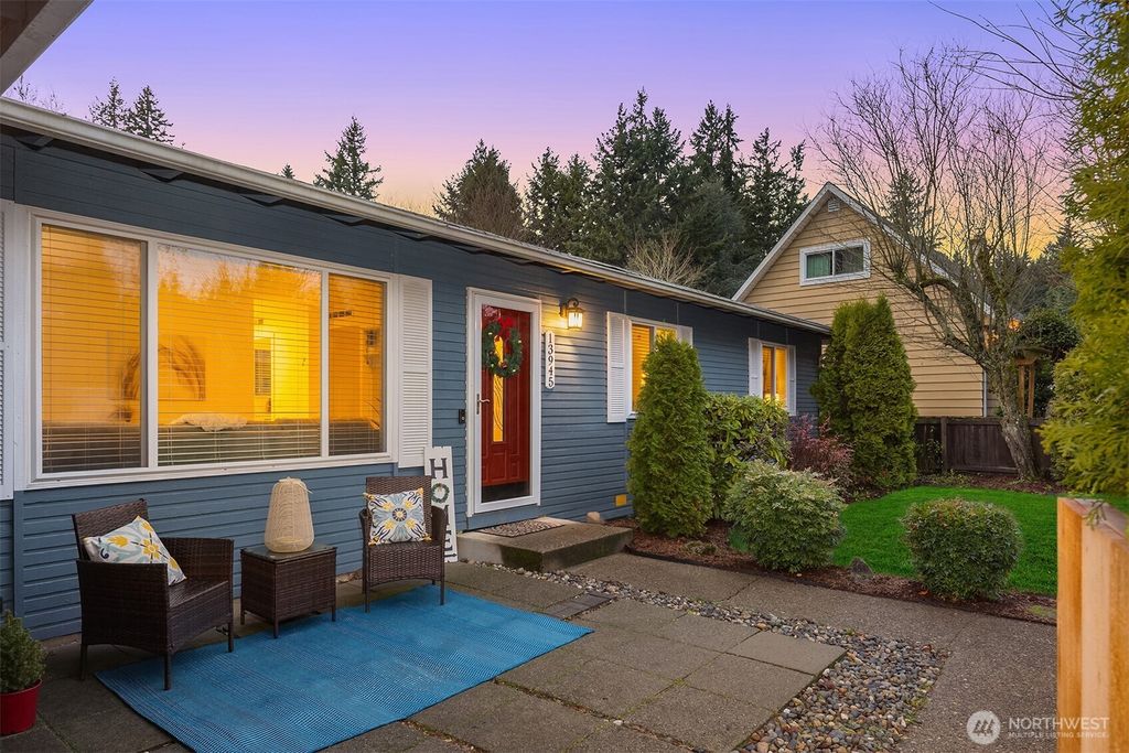 Photo of 13945 147th Place SE, Renton, WA 98059 (MLS # 2460976)