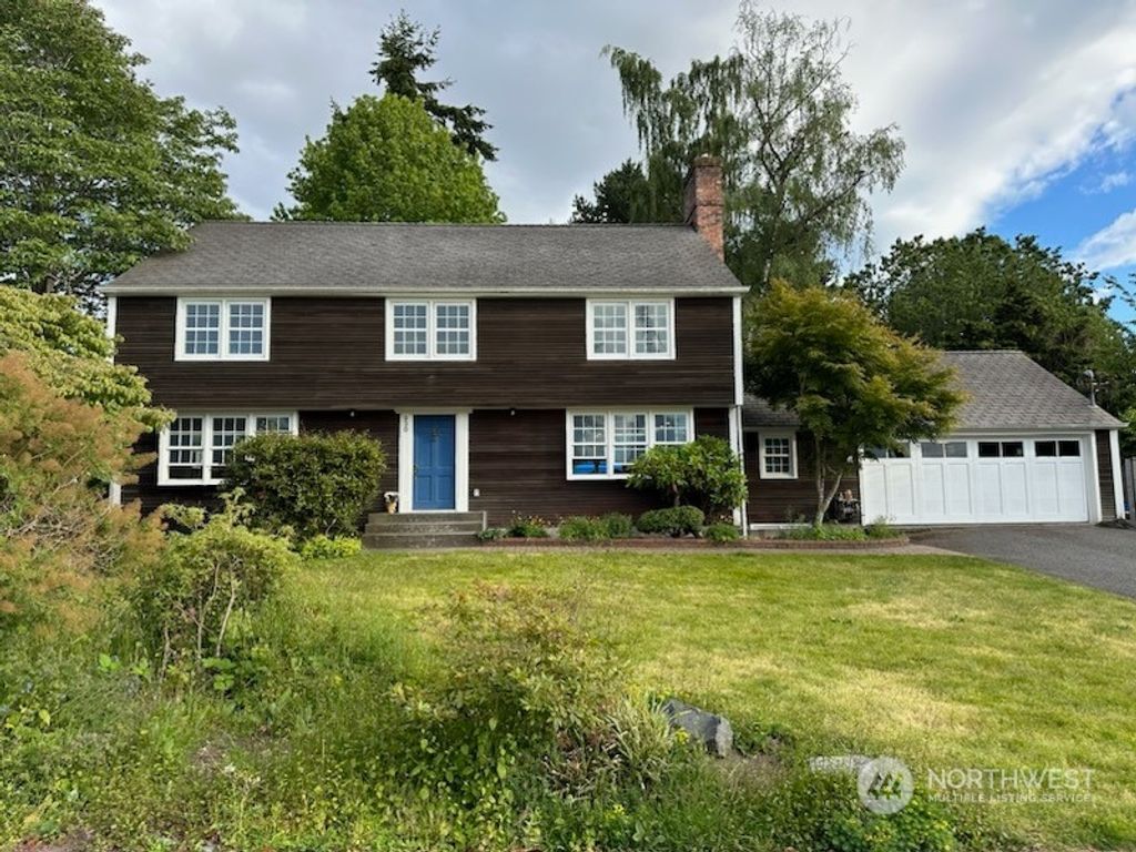 Photo of 930 Glen Street, Edmonds, WA 98115 (MLS # 2255690)