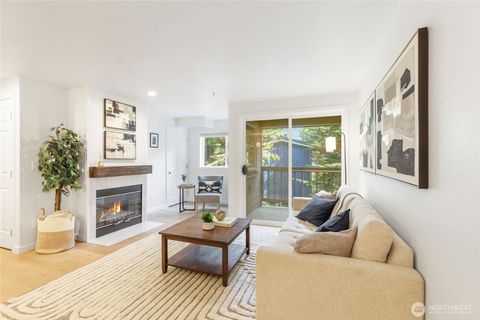 Photo of 18523 68th Avenue NE #102, Kenmore, WA 98028 (MLS # 2555668)
