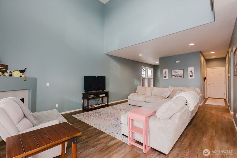 8324 Sweetbrier Loop SE