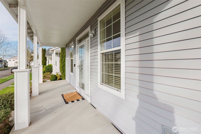 8324 Sweetbrier Loop SE