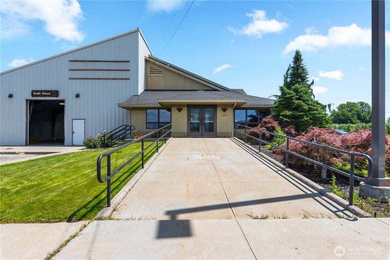 2821 Grant Road