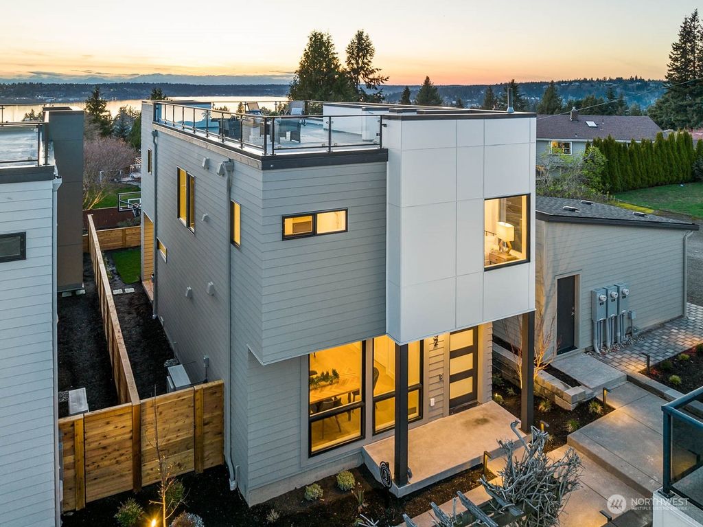 Photo of 132 14th Avenue, Kirkland, WA 98033 (MLS # 2053121)