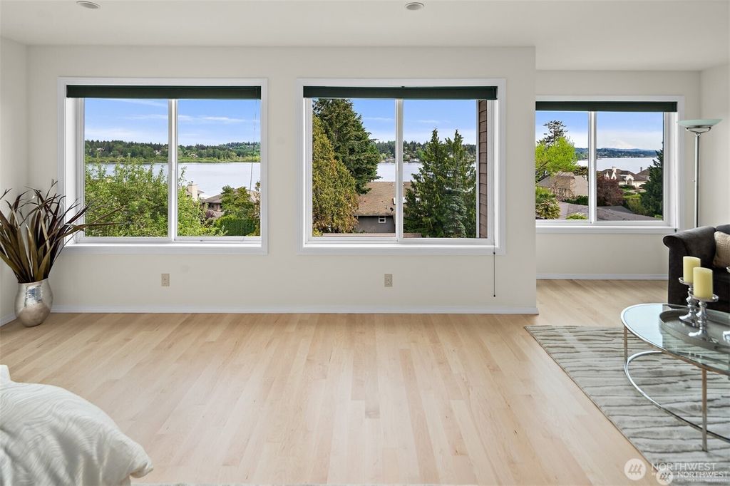 listing image 9360186675369448787