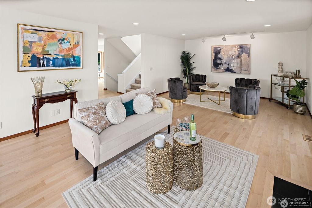 listing image 9363930112161557755