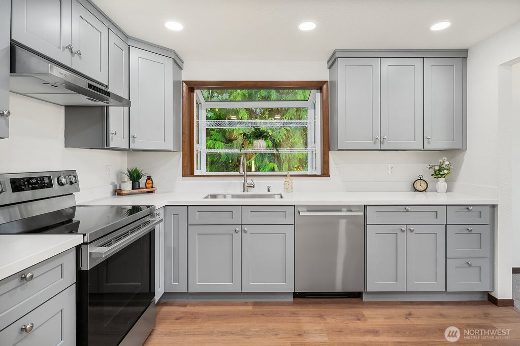 Photo of 17813 147th Place NE, Woodinville, WA 98072 (MLS # 2499395)