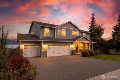 Photo of 3502 W 3rd Street, Anacortes, WA 98221 (MLS # 2442115)