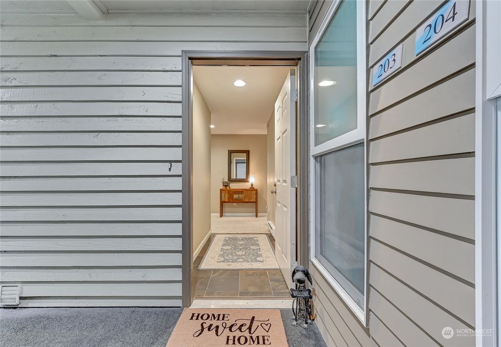 Photo of 210 Mountain Park Boulevard SW #F203, Issaquah, WA 98027 (MLS # 2200958)