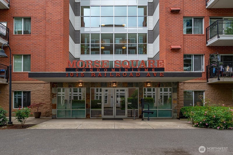 1015 Railroad Avenue 415
