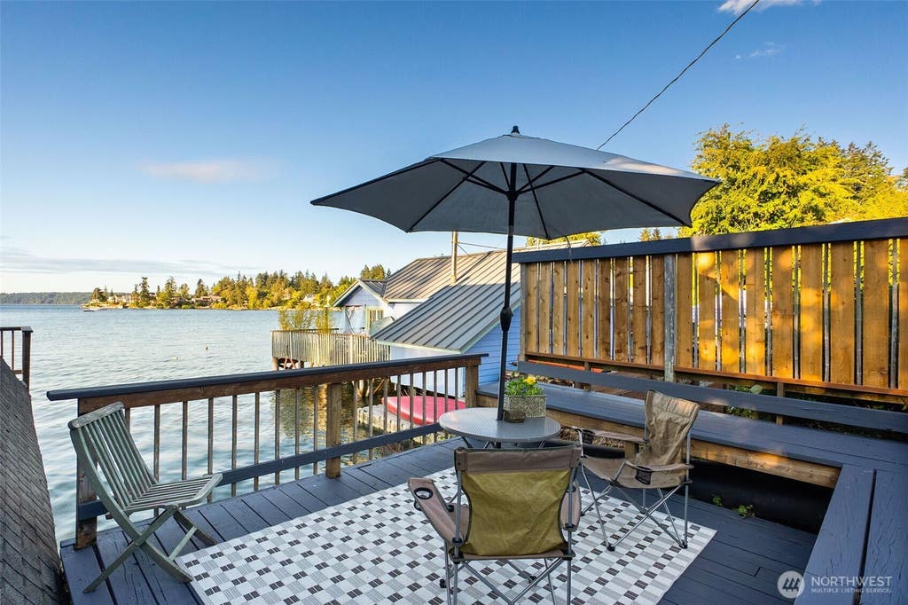 Photo of 320 73rd Avenue NE, Olympia, WA 98506 (MLS # 2561449)