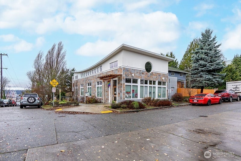 1322 S Bayview