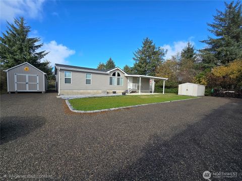 526 SE Canal Drive Ocean Shores WA 98569