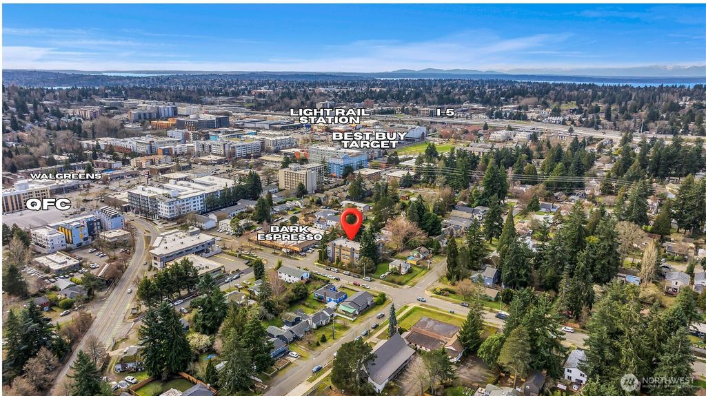 Photo of 11401 Roosevelt Way NE #1, Seattle, WA 98125 (MLS # 2484911)