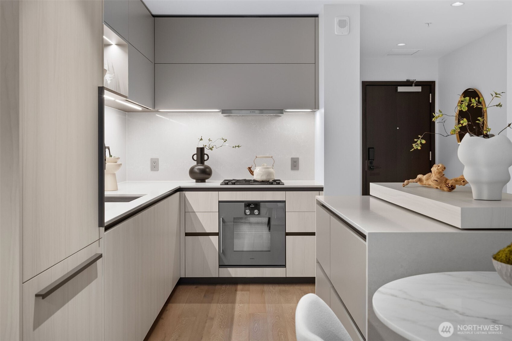 889 Avenue Square NE 607