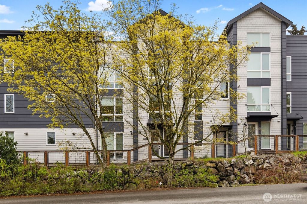 Photo of 302 N 107th Street, Seattle, WA 98133 (MLS # 2476979)