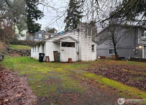 Photo of 5720 37th Avenue S, Seattle, WA 98118 (MLS # 2473230)