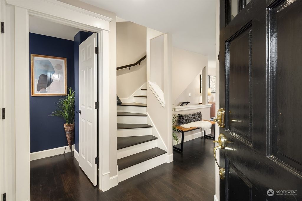 Photo of 7722 E Green Lake Drive N, Seattle, WA 98103 (MLS # 2033263)