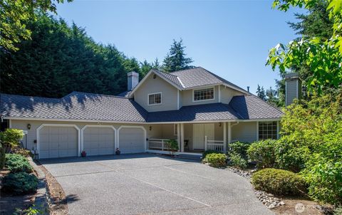 Photo of 6512 150th Place SE, Bellevue, WA 98006 (MLS # 2448519) Photo of 6512 150th Place SE, Bellevue, WA 98006 (MLS # 2448519)