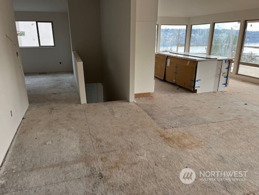 Photo of 8340 Avalon Drive, Mercer Island, WA 98040 (MLS # 2207125)