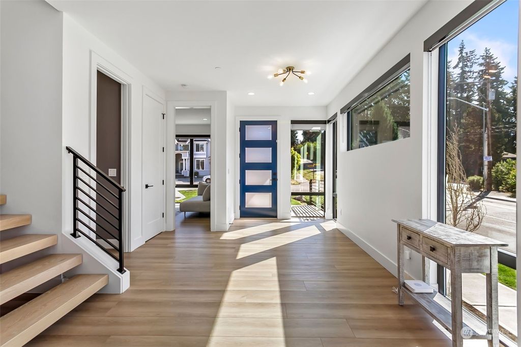 Photo of 12638 NE 140th Street, Kirkland, WA 98034 (MLS # 2159970)