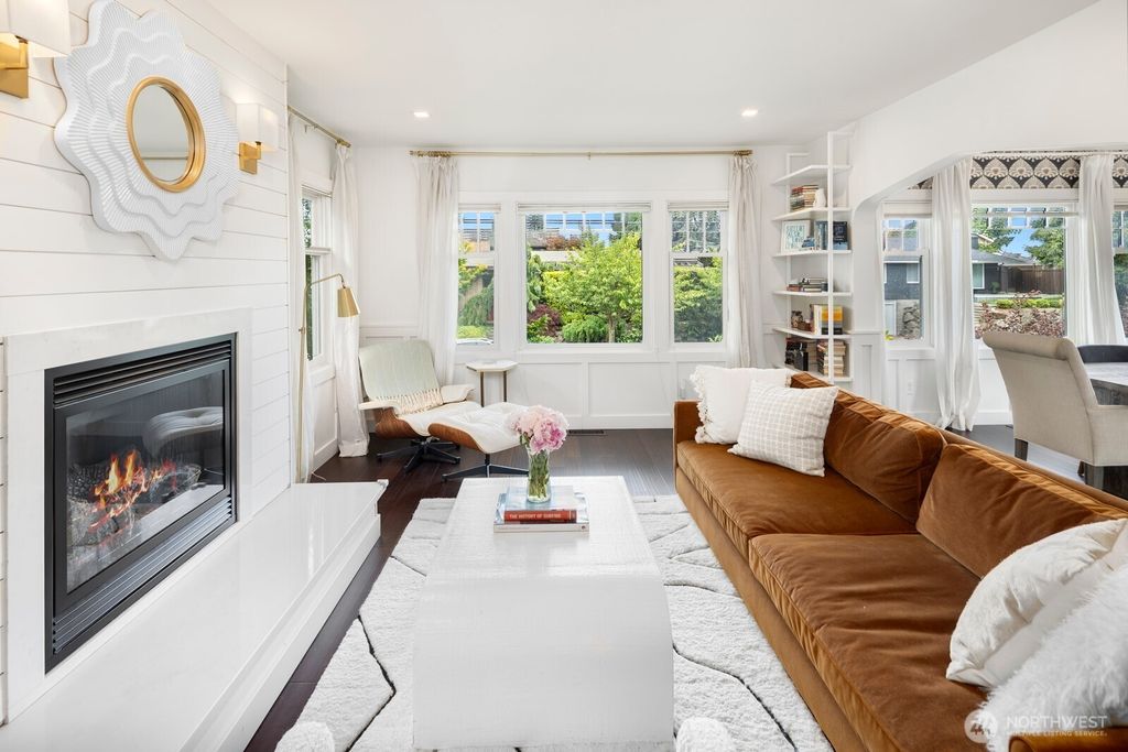 Photo of 3249 27th Avenue W, Seattle, WA 98199 (MLS # 2458934)