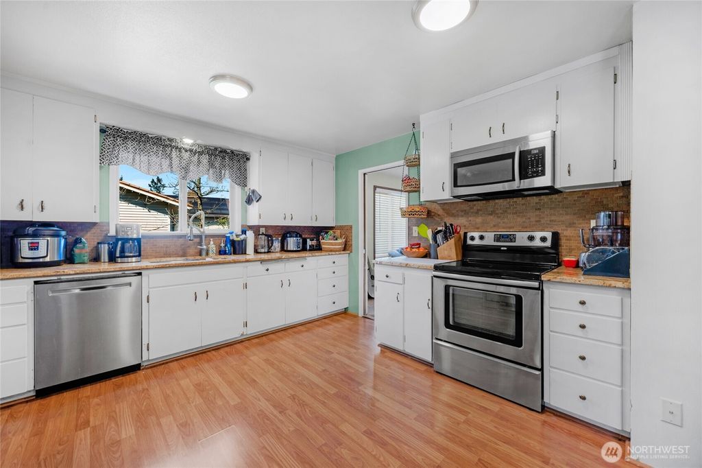 Photo of 8813 Valhalla Drive, Everett, WA 98208 (MLS # 2360815)