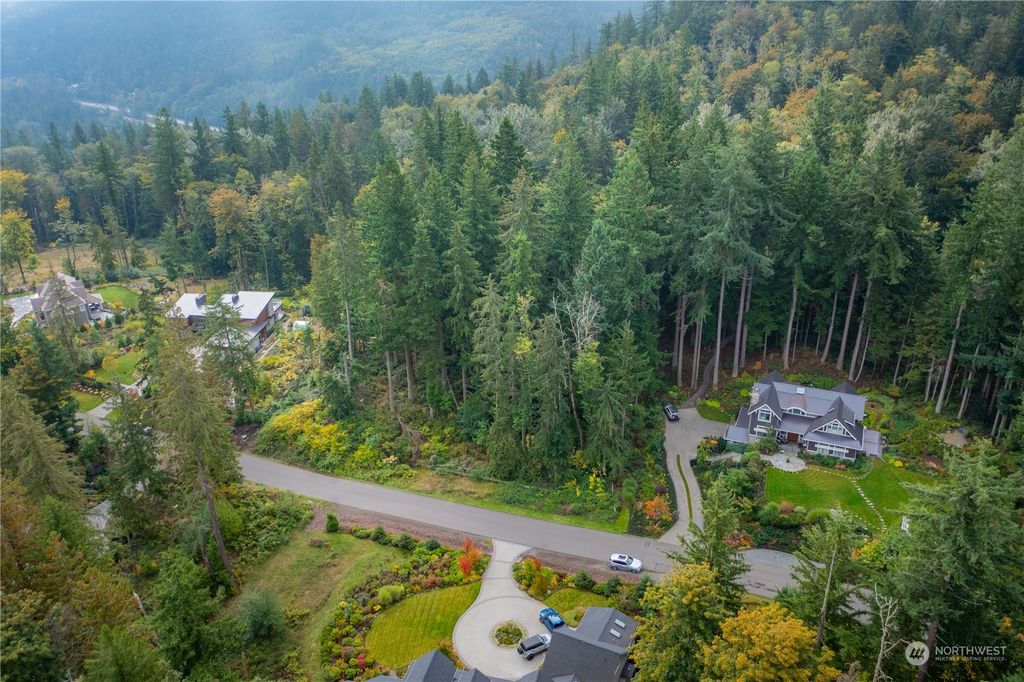 Photo of 27211 SE Grand Ridge Dr Dr, Issaquah, WA 98029 (MLS # 2168692)