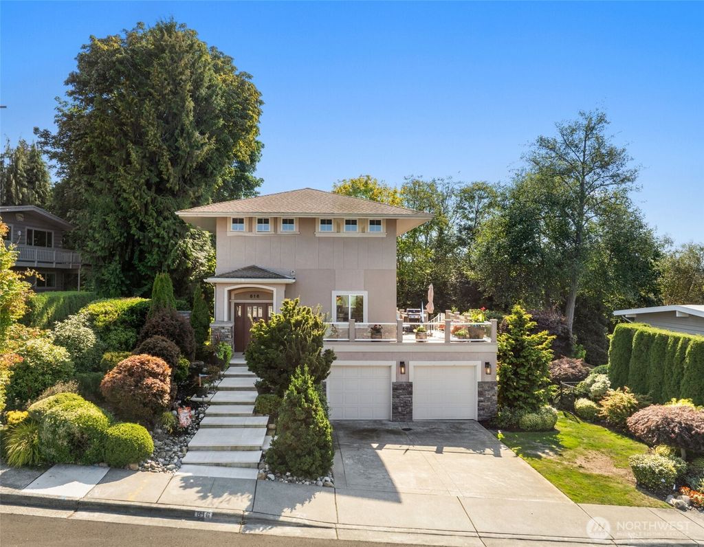 Photo of 816 Walnut Street, Edmonds, WA 98020 (MLS # 2438276)