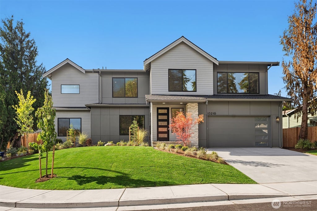 Photo of 13216 NE 129th Place, Kirkland, WA 98034 (MLS # 2589344)