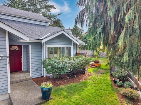 Photo of 13013 NE 70th Drive, Kirkland, WA 98033 (MLS # 2594794)