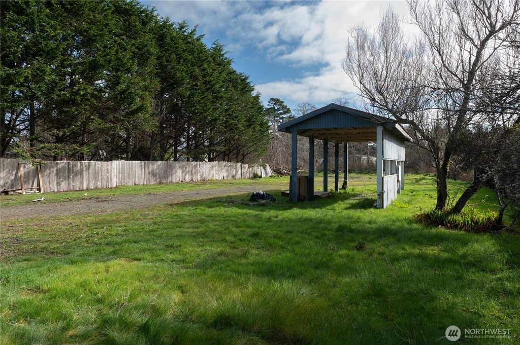 Photo of 1930 S Forrest Street, Westport, WA 98595 (MLS # 2495943)