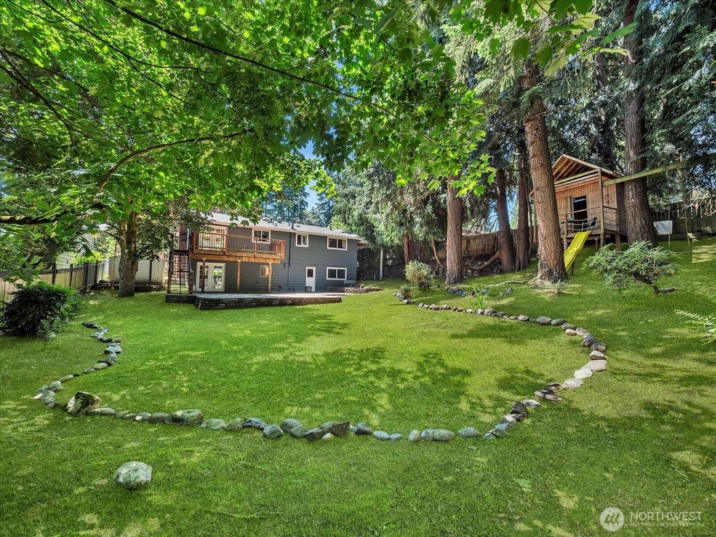 Photo of 5223 201st Place SW, Lynnwood, WA 98036 (MLS # 2405244)