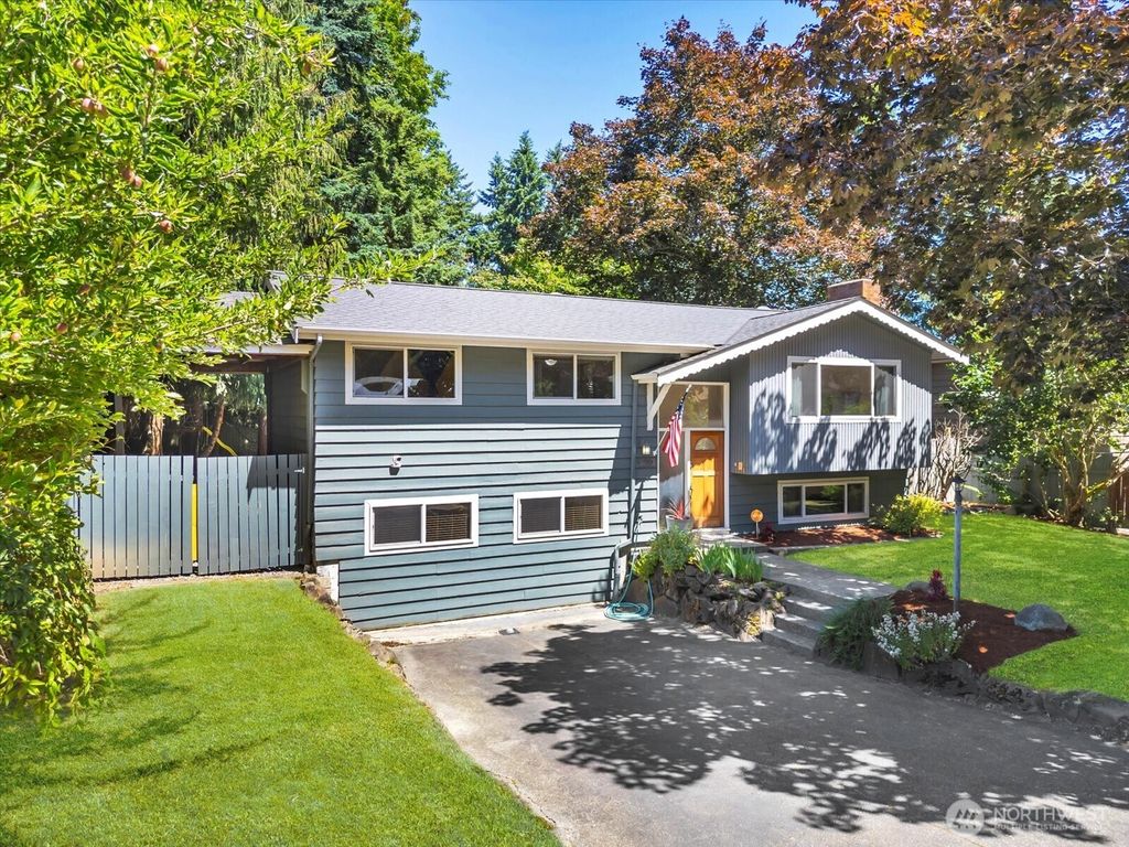 Photo of 5223 201st Place SW, Lynnwood, WA 98036 (MLS # 2405244)