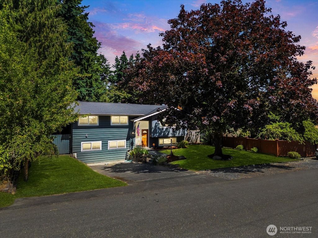 Photo of 5223 201st Place SW, Lynnwood, WA 98036 (MLS # 2405244)