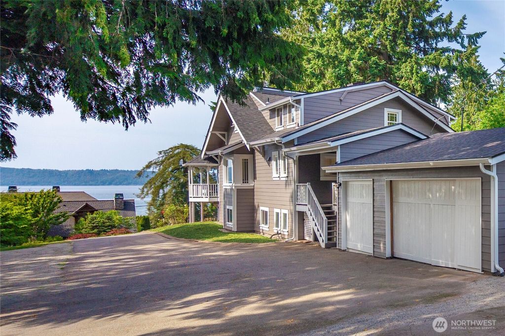 Photo of 2855 SW 300th Place, Federal Way, WA 98023 (MLS # 2392478)