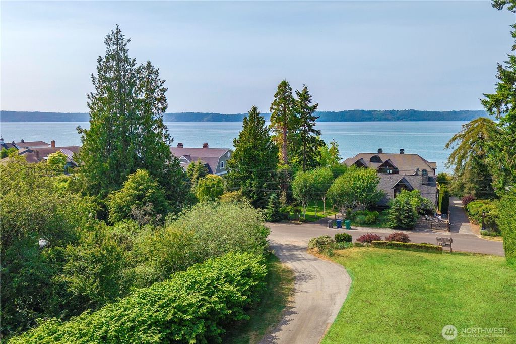 Photo of 2855 SW 300th Place, Federal Way, WA 98023 (MLS # 2392478)