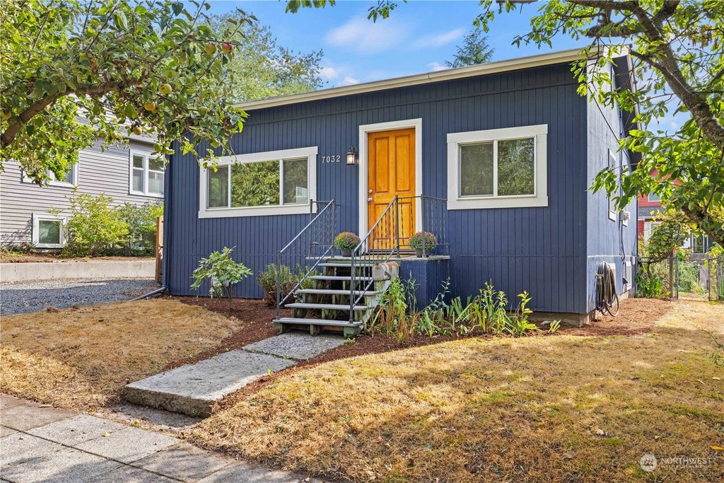 Photo of 7032 Alonzo Avenue NW, Seattle, WA 98117 (MLS # 2156944)