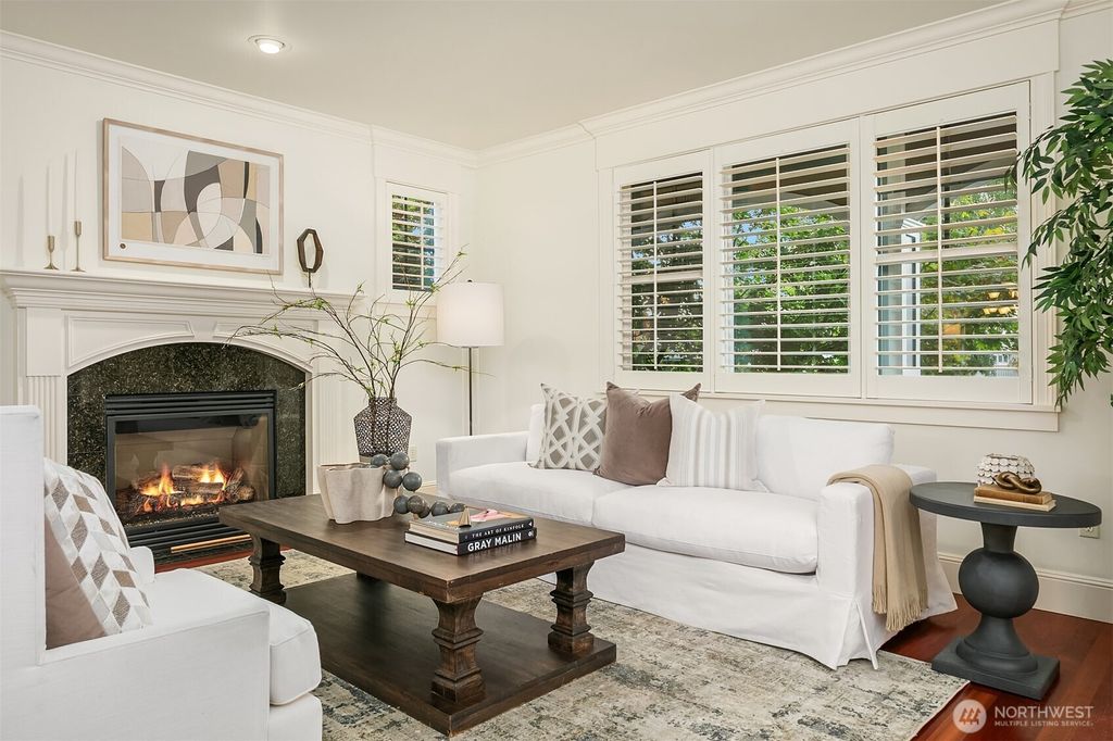 Photo of 5112 48th Avenue NE, Seattle, WA 98105 (MLS # 2442487)