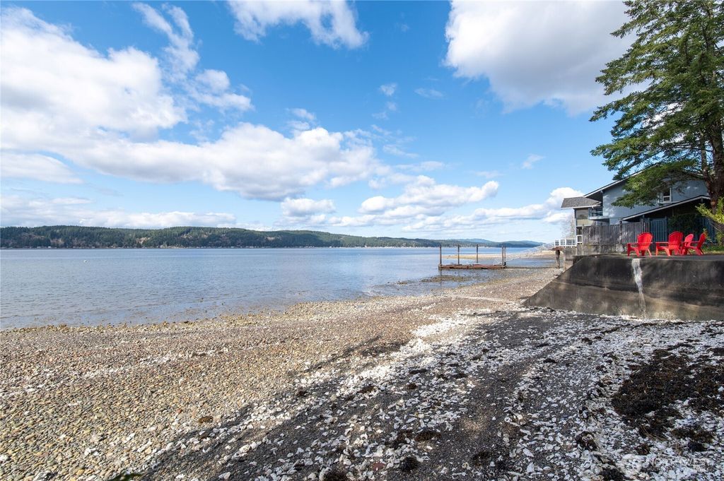 Photo of 14870 E State Route 106, Belfair, WA 98528 (MLS # 2499010)