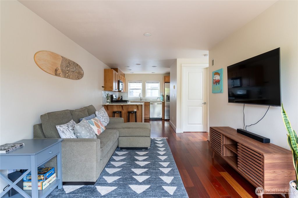 Photo of 1419 NW 65th Street #B, Seattle, WA 98117 (MLS # 2508580)