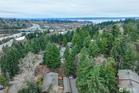 Photo of 11058 NE 33rd Place #D6, Bellevue, WA 98004 (MLS # 2496704)
