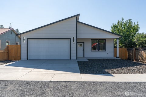Photo of 39 Birch Street SW, Soap Lake, WA 98851 (MLS # 2557060)