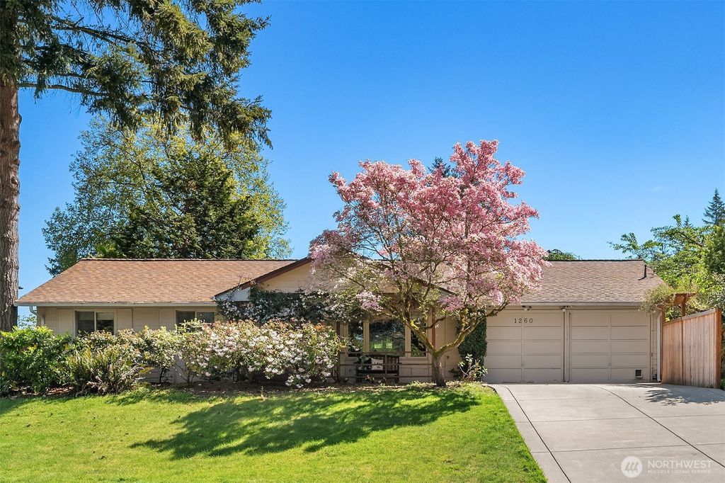 Photo of 1260 168th Avenue NE, Bellevue, WA 98008 (MLS # 2518045)
